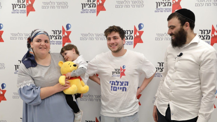 נדב אזולאי והודיה