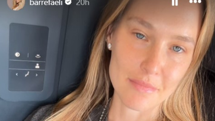 בר רפאלי עם שרשרת החופש