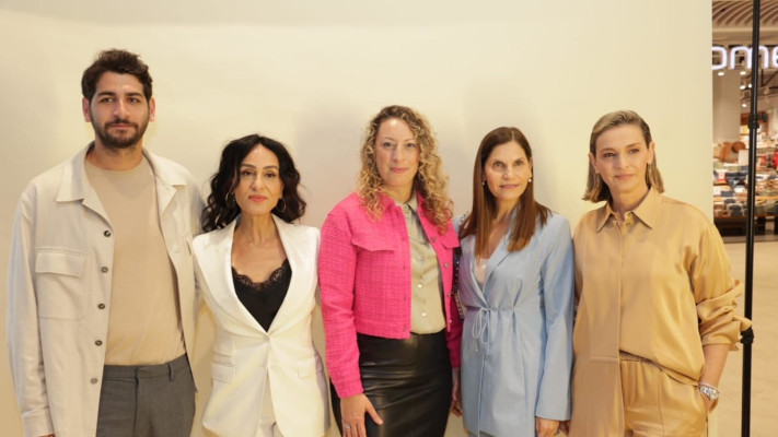 דנה וייס, ריבי אירני, גלי ניצן, ריטה ודור אירני (צילום: רפי דלויה)