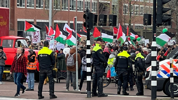 הפגנה להפסקת אש באמסטרדם (צילום: עמוס בן גרשון, לע''מ)