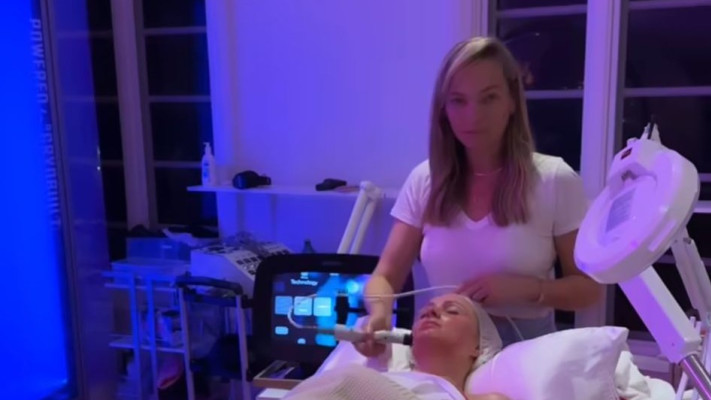 פריס הילטון משתפת את העוקבים (צילום: צילום מסך מתוך אינסטגרם)