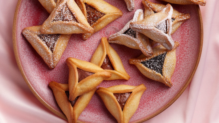 אוזני המן במגוון מילויים של רולדין