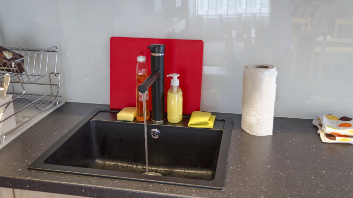 שמרו על הכיור וסביבתו נקיים