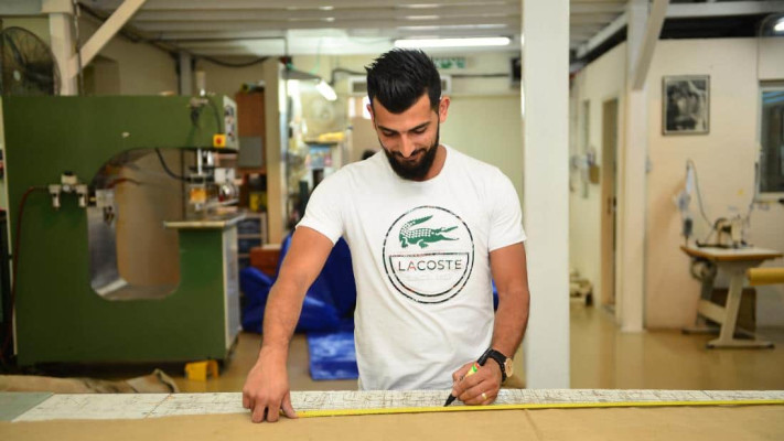 ? מסככים את הגינה הביתית ברשת צל ומתחילים ליהנות ממנה. הכל לים