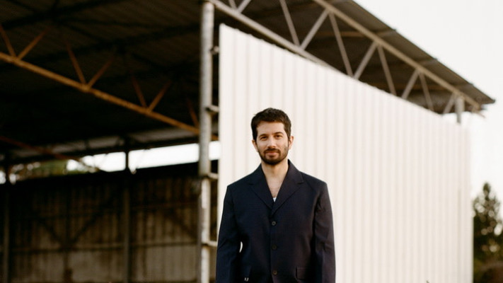 רן דנקר בהפקה לפקטורי 54 (צילום: דניאל ג'קונט)