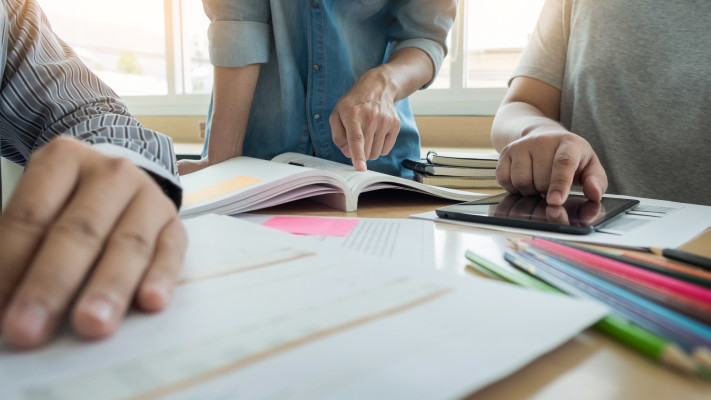 סטודנטים, לימודים