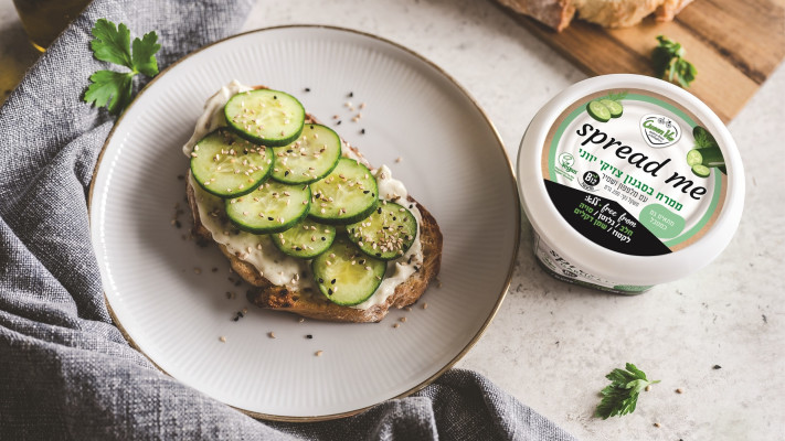 ucucumber Toast wtih GreenVie Garlic Spreadc