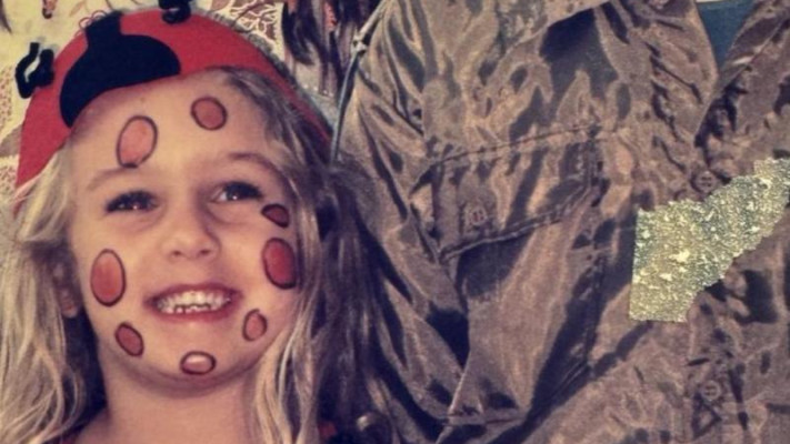 הדוגמנית בילדותה (צילום: צילום מסך מתוך האינסטגרם)