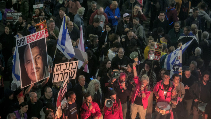 הפגנות נגד הממשלה בתל אביב (צילום: מרים אלסטר, פלאש 90)