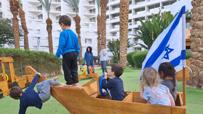 הקמת גני ילדים ומוקדי פעילות ע''י תנועת דרור ישראל (צילום: דרור בתי חינוך)