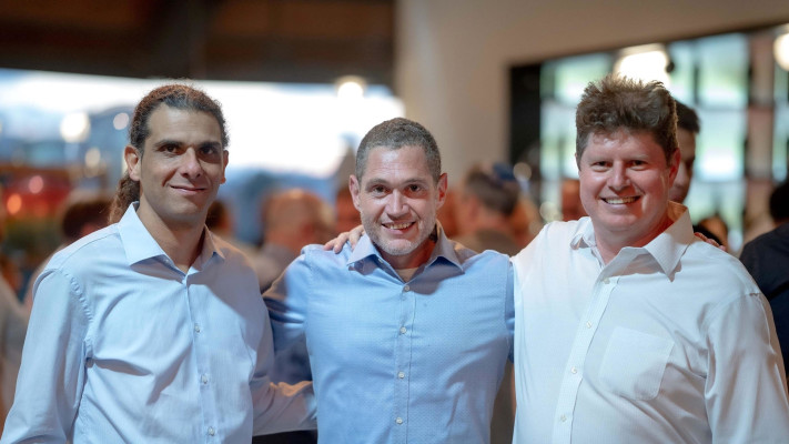 ליאור יוגב, אורי כץ, יניב זכריה (צילום: נתי לוי)