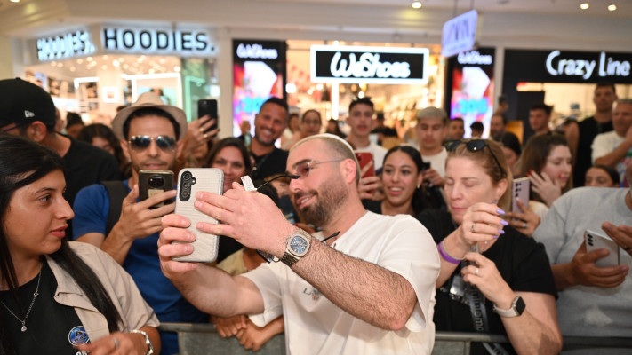 עומר אדם (צילום: יהודה בן יתח,יוד צלמים אילת)