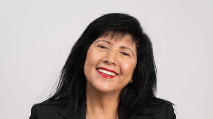 ד''ר אסתר לוצאטו