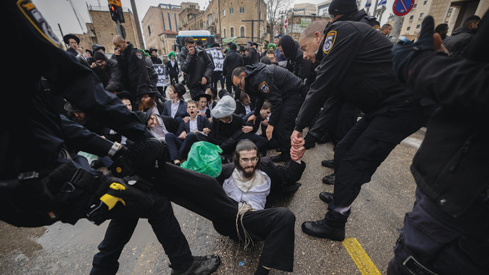 הפגנת חרדים נגד גיוס לצבא