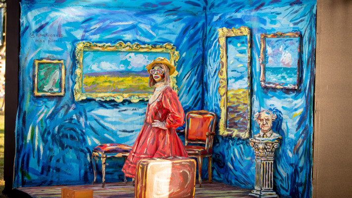 מוזיאון מתעורר לחיים, תעתוע של ציור בנמל תל אביב