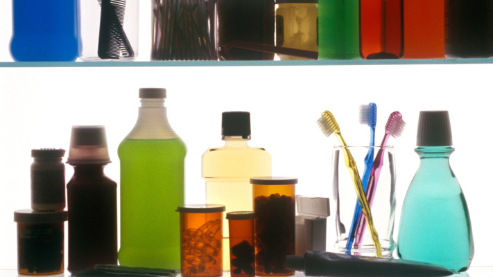 סדרו את ארון התרופות 