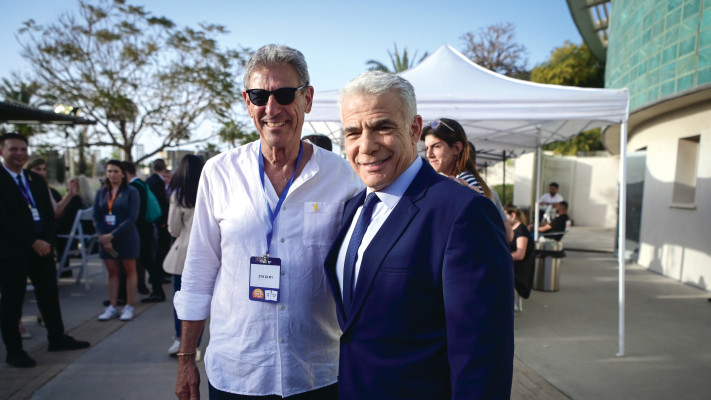 יאיר לפיד ורם בן ברק (צילום: אבשלום ששוני)