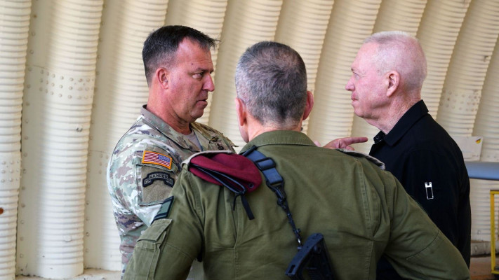 פגישת קורילה וגלנט