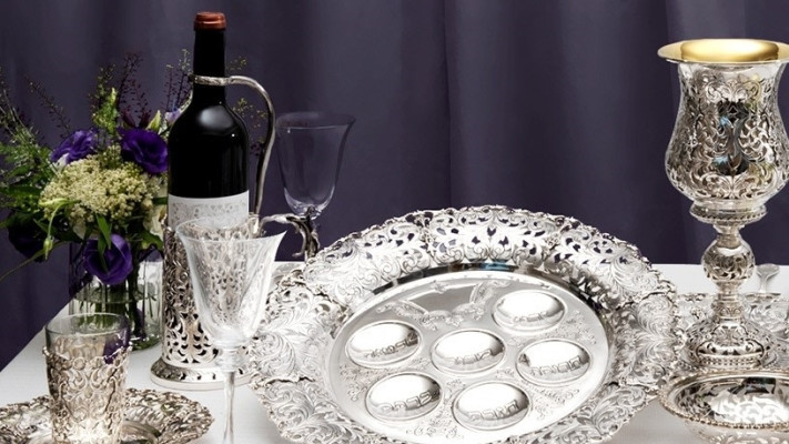 בכל דור ודור. שולחן ליל הסדר