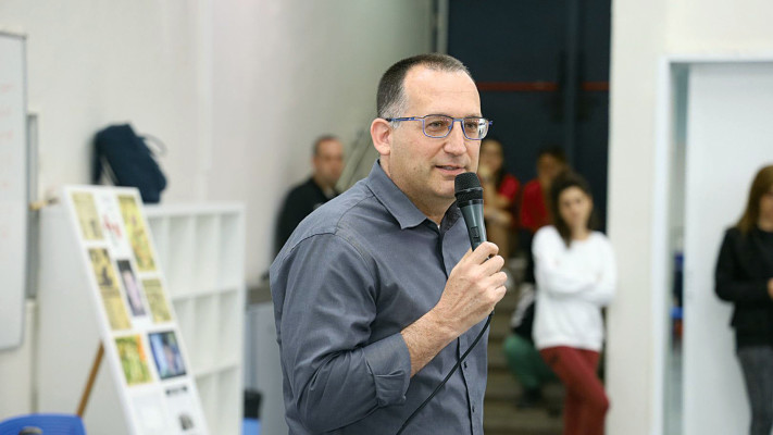 קוניק. ראש העיר של כולם  (צילום: עיריית גבעתיים)