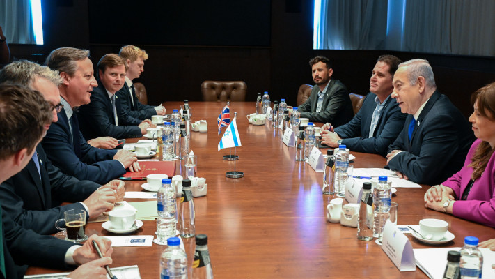 בנימין נתניהו בפגישה עם שרי החוץ של בריטניה וגרמניה (צילום: מעיין טואף/לע״מ)