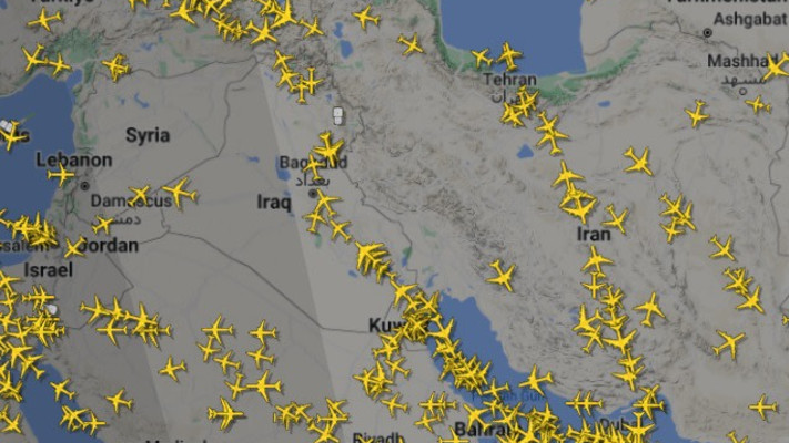 שינויי מסלולי טיסה במרחב האווירי של איראן (צילום: צילום מסך מאתר flight radar)