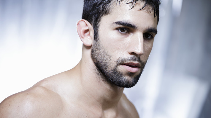 גברים עם שיער פנים מושכים יותר