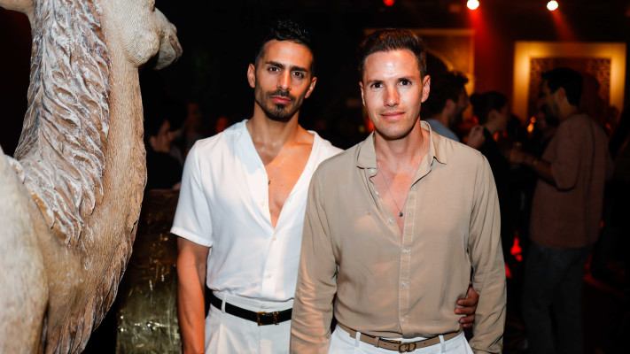 ינאי פרישר גוטמן ובן זוגו פלג (צילום: באדיבות חברת ההפקה ״דה גרופ״)