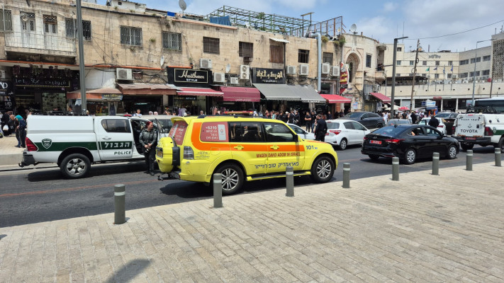 זירת פיגוע הדקירה בירושלים (צילום: תיעוד מבצעי מד''א)