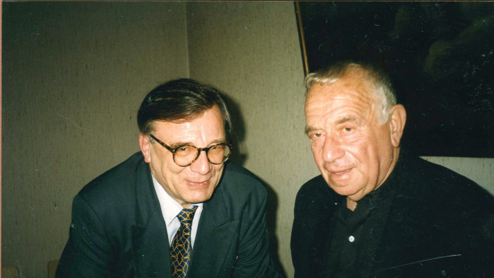 יהודה עמיחי ופרופ' מולר