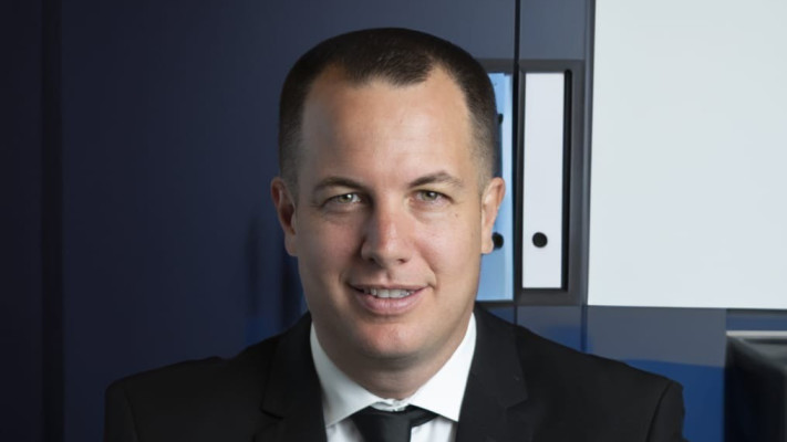 עו''ד ערן בן ארי