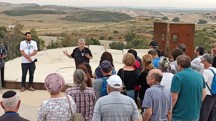 סיור בשביל הנופלים (צילום: באדיבות 'בשביל הנופלים')