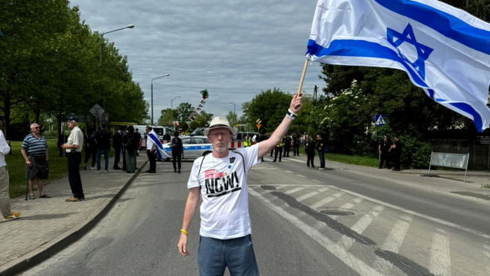 תומס הנד במצעד החיים