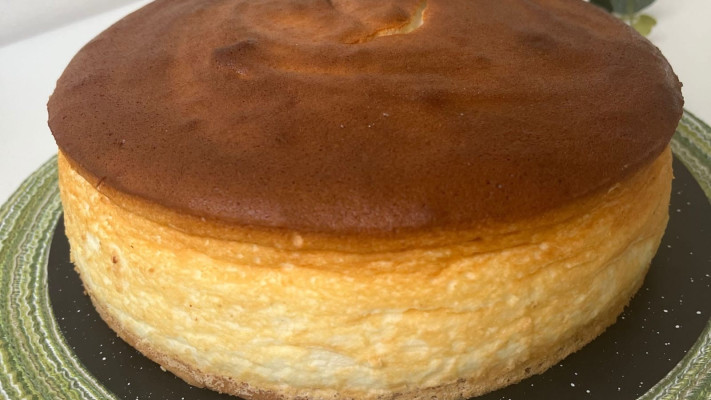 עוגת הגבינה האהובה על יוני (צילום: פסקל פרץ-רובין)