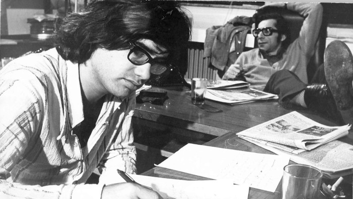 מוטי קירשנבאום בעבודה על ''ניקוי ראש'' 