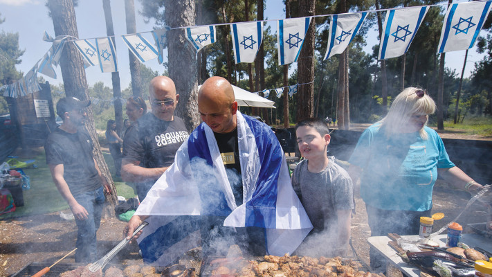 ישראלים עושים ''על האש'' ביום העצמאות