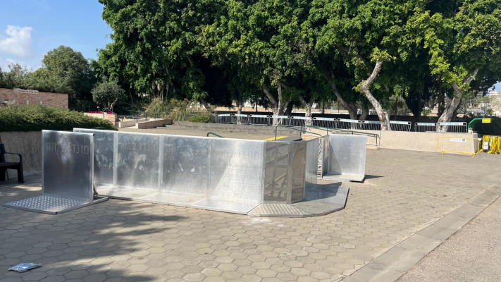 רחבת הטקס בבית העלמין באשדוד