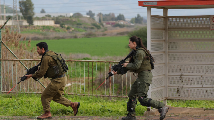 חברי כיתת הכוננות של מרגליות בקריית שמונה (צילום: אייל מרגולין, פלאש 90)