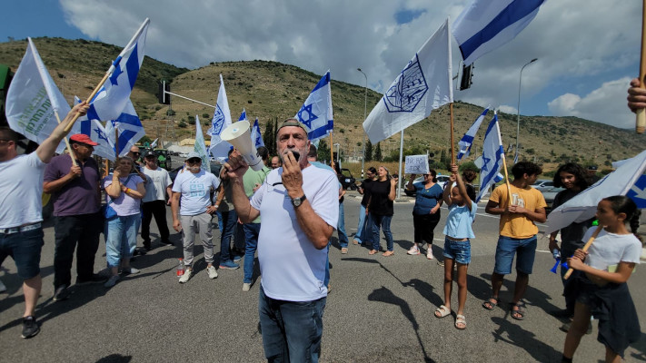 בני בן מובחר, ראש המועצה האזורית מבואות חרמון בהפגנה ביום העצמאות 2024 (צילום: דוברות מטה אשר)