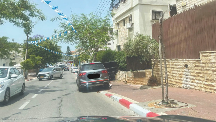 הרכב של מפכ''ל המשטרה לשעבר רוני אלשיך (צילום: פרטי)