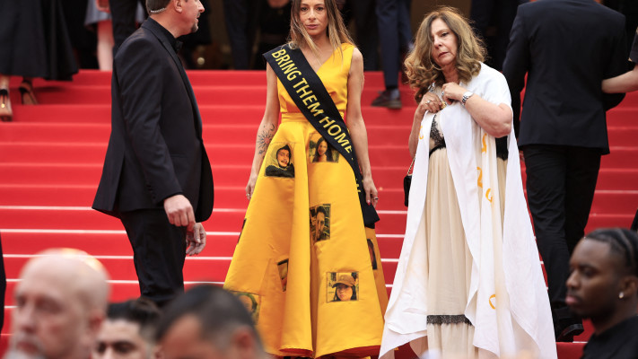 לורה בלג'מן כאדר בפסטיבל קאן (צילום: VALERY HACHE/AFP via Getty Images)