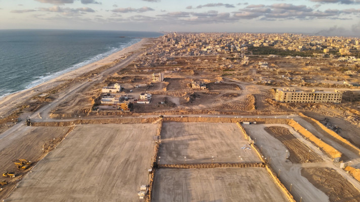 שבועות של הכנות. הרציף הצף ברצועה (צילום: דובר צה''ל)