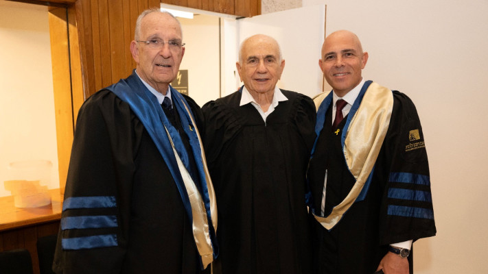 אלון חן, ישראל מקוב ושמשון הראל (צילום: אוהד הרכס ואיתי בלסון מכון ויצמן למדע)