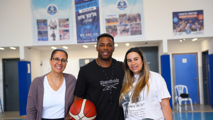 קארין ביטון, ג'ארד ארמסטרונג, ענת איינשטיין (צילום: יקיר סיאדה)