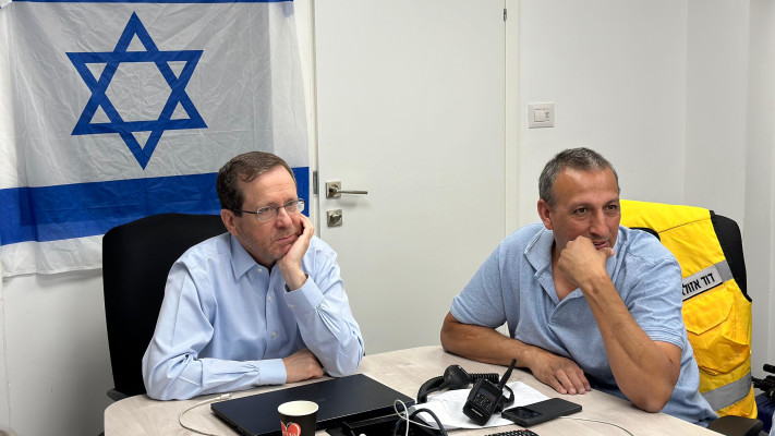 הנשיא הרצוג וראש מועצת מטולה