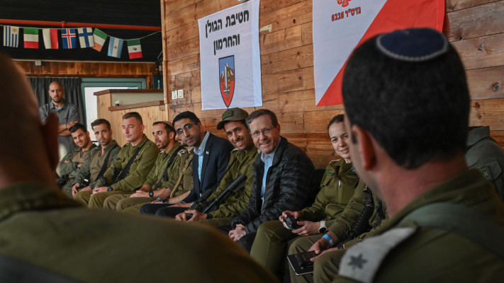 הנשיא הרצוג וחיילי המילואים