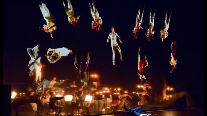 לנוע בלי לזוז - תזמורת המהפכה