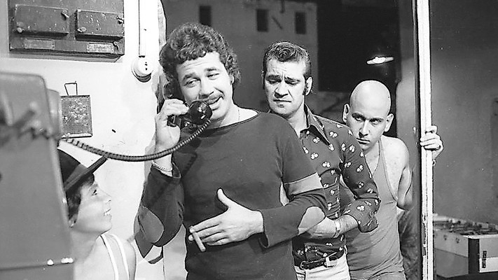 צ'ארלי וחצי