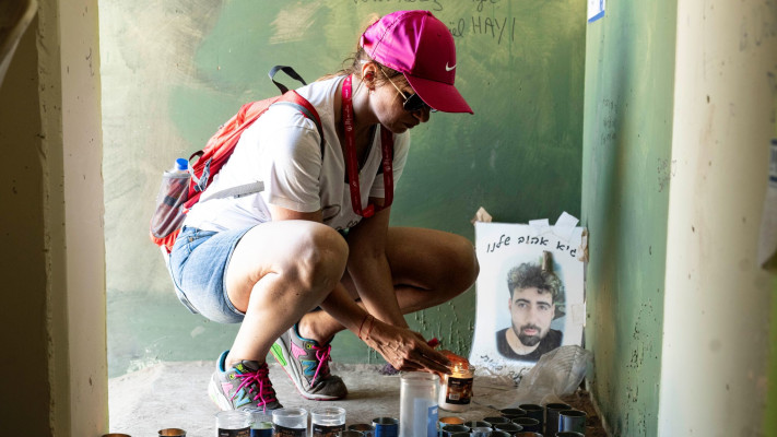 חברת ארגון ''מומנטום'' במהלך הביקור בארץ