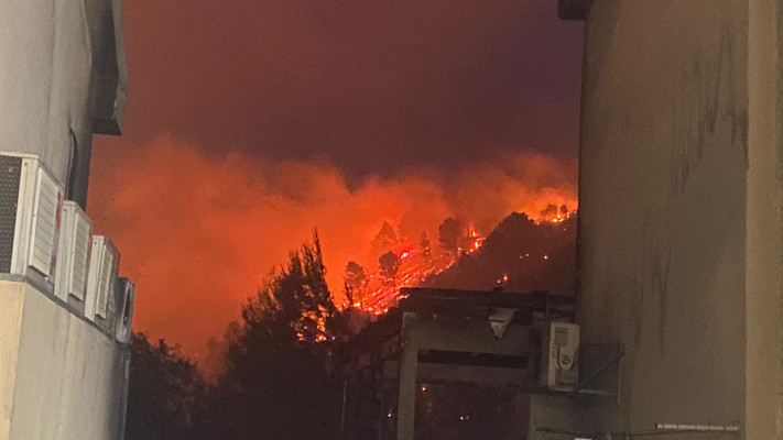 שריפה בקריית שמונה (צילום: דוברות כבאות והצלה לישראל מחוז צפון)